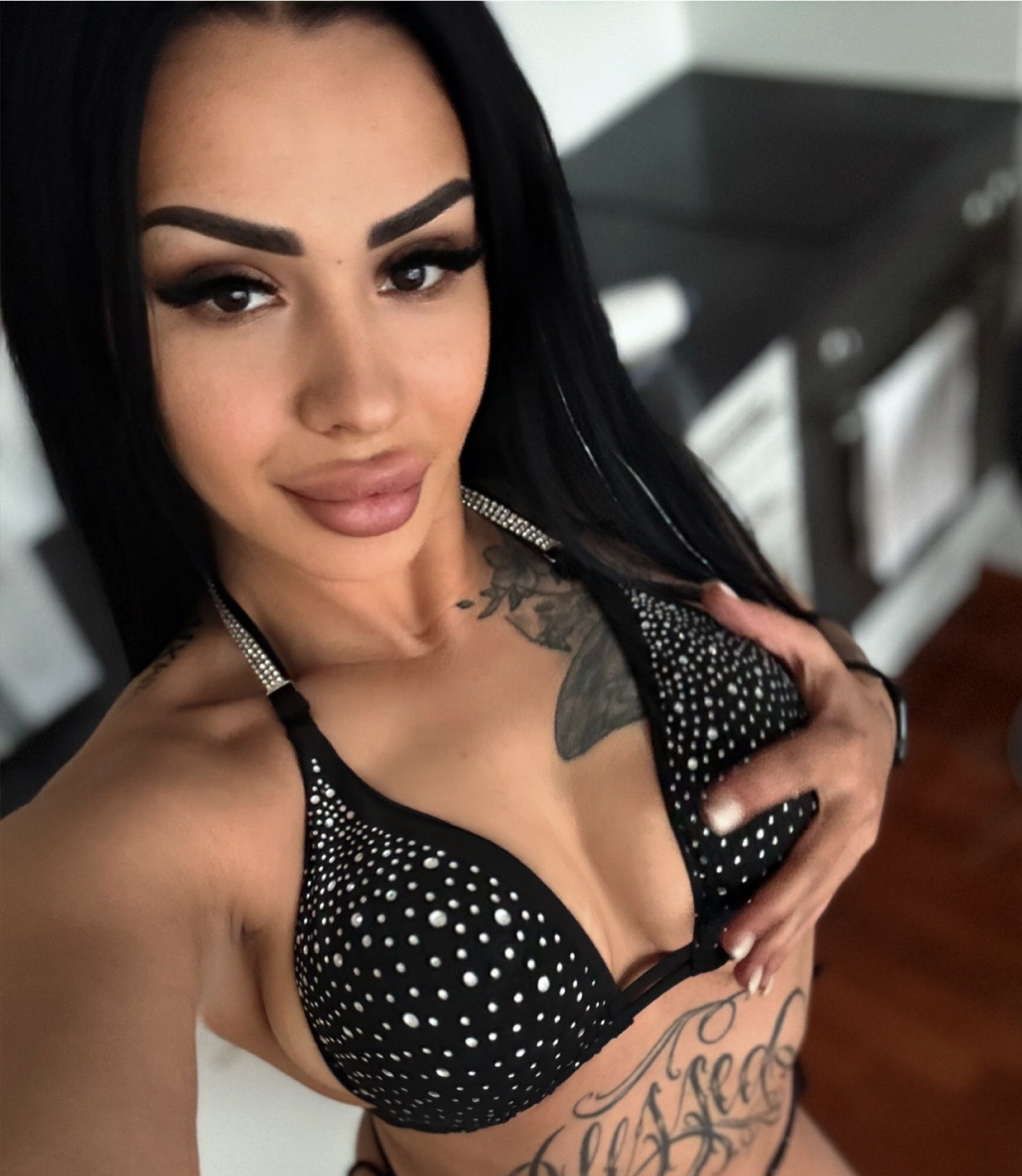 Sara Anal