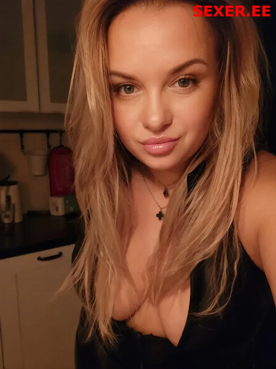 LILY ANAL SEX