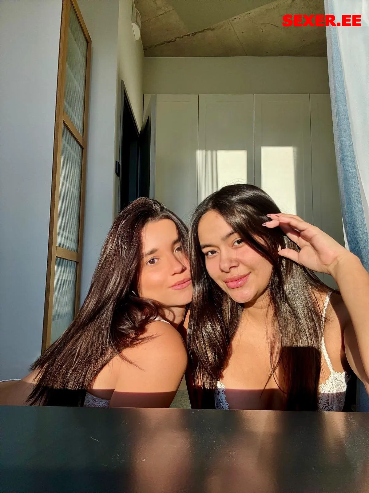 HOT Colombian Sisters Jessica & Catalina