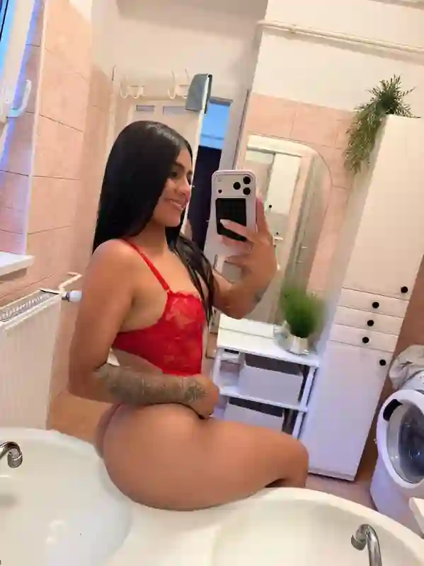 Victoria HOT SEXY LATINA