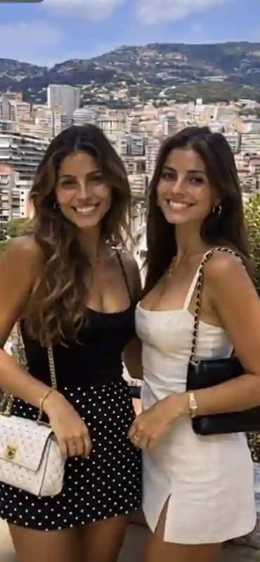 Luxurious Babes