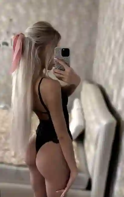 sexy escort Victoria in TALLINN offering a massage and sex date, find your sex dreams with Victoria