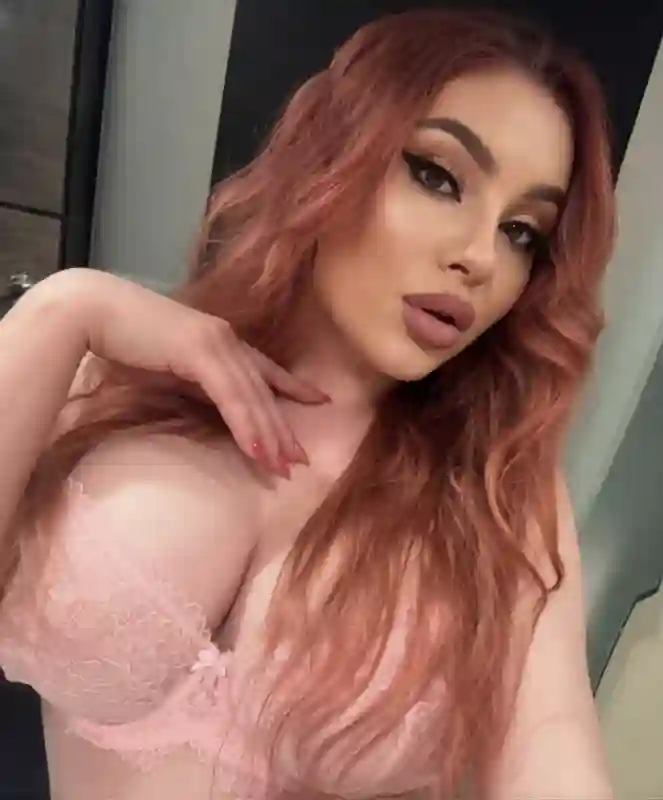 sexy escort Alina in TARTU  offering a massage and sex date, find your sex dreams with Alina