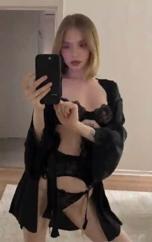 sexy escort Leya in TALLINN offering a massage and sex date, find your sex dreams with Leya