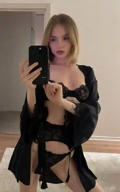 sexy escort Leya in TALLINN offering a massage and sex date, find your sex dreams with Leya