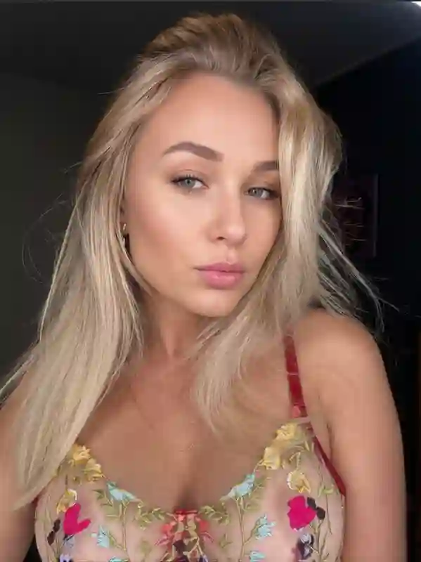 sexy escort Anastasia in TARTU  offering a massage and sex date, find your sex dreams with Anastasia