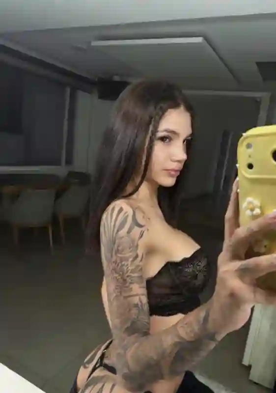 sexy escort Alina in TALLINN offering a massage and sex date, find your sex dreams with Alina