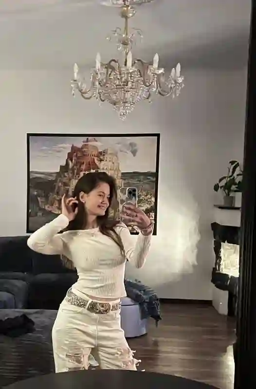 sexy escort Daniella in TALLINN offering a massage and sex date, find your sex dreams with Daniella