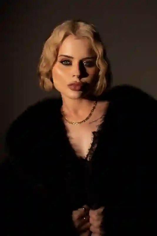 sexy escort Liza  in TALLINN offering a massage and sex date, find your sex dreams with Liza 