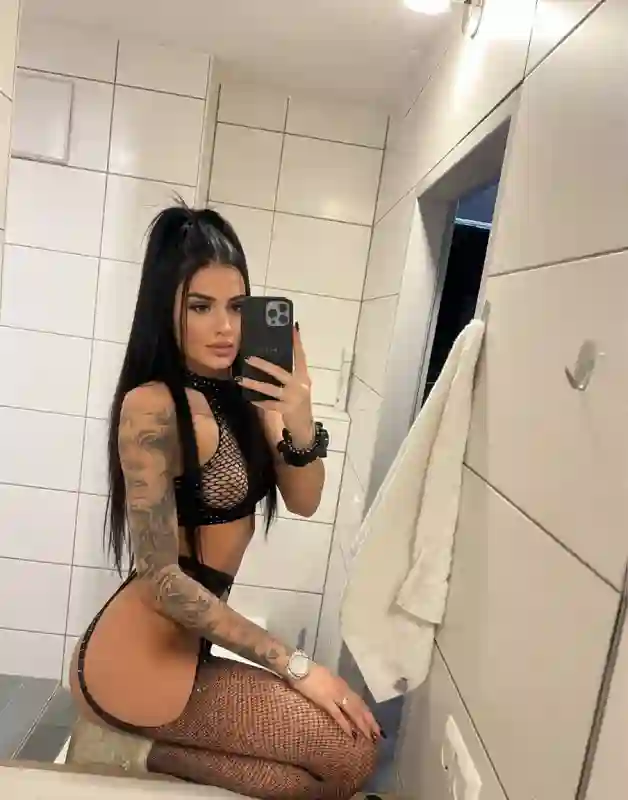 escort Allexa intiimteenused TALLINN tutvumiskuulutused ja sekskohtingud sinule