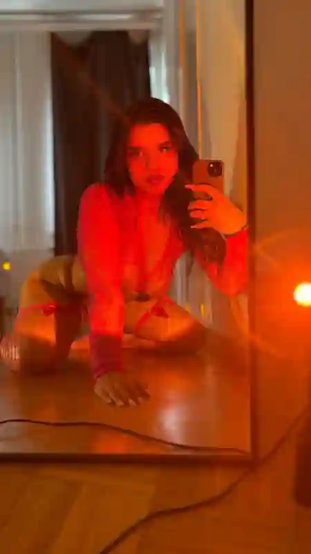 sexy escort CleoBunny in TALLINN offering a massage and sex date, find your sex dreams with CleoBunny