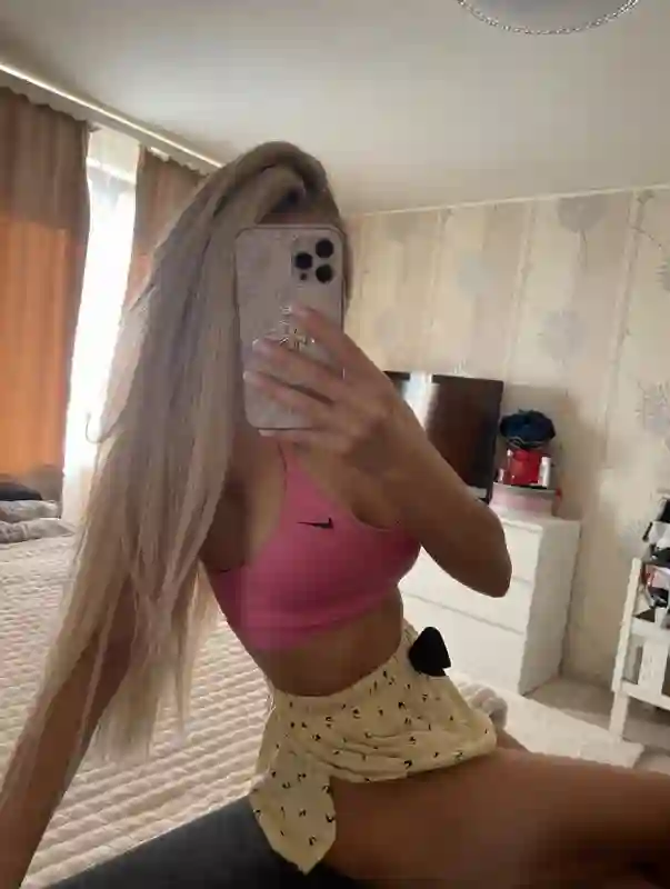 sexy escort Laura in TALLINN offering a massage and sex date, find your sex dreams with Laura sexy escort Laura in TALLINN offering a massage and sex date, find your sex dreams with Laura