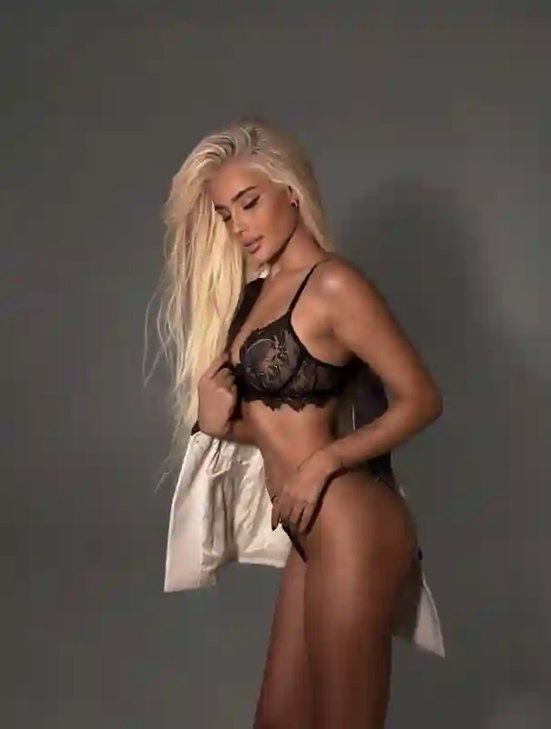 escort Vera Pro intiimteenused TALLINN tutvumiskuulutused ja sekskohtingud sinule